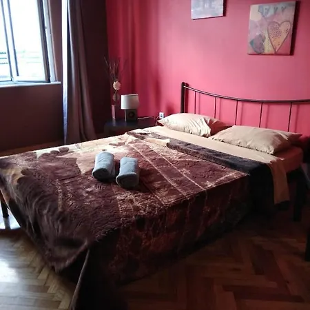 Victoria Hotel 3*